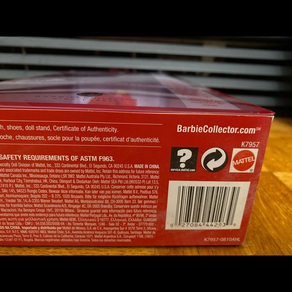 RARE St Mary's Hospital Barbie, Barbie Collector, Pink Label - Picture 7 of 9